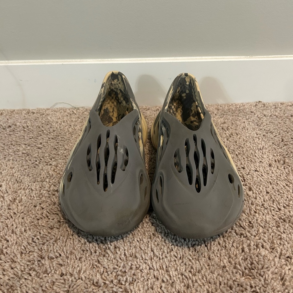 Yeezy Gray and Tan Men's foam runners REPS